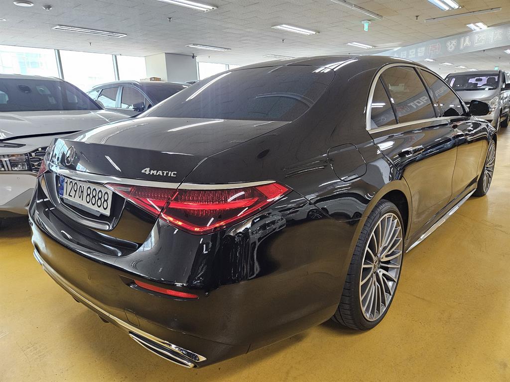 Mercedes Benz S Class - Vista 4