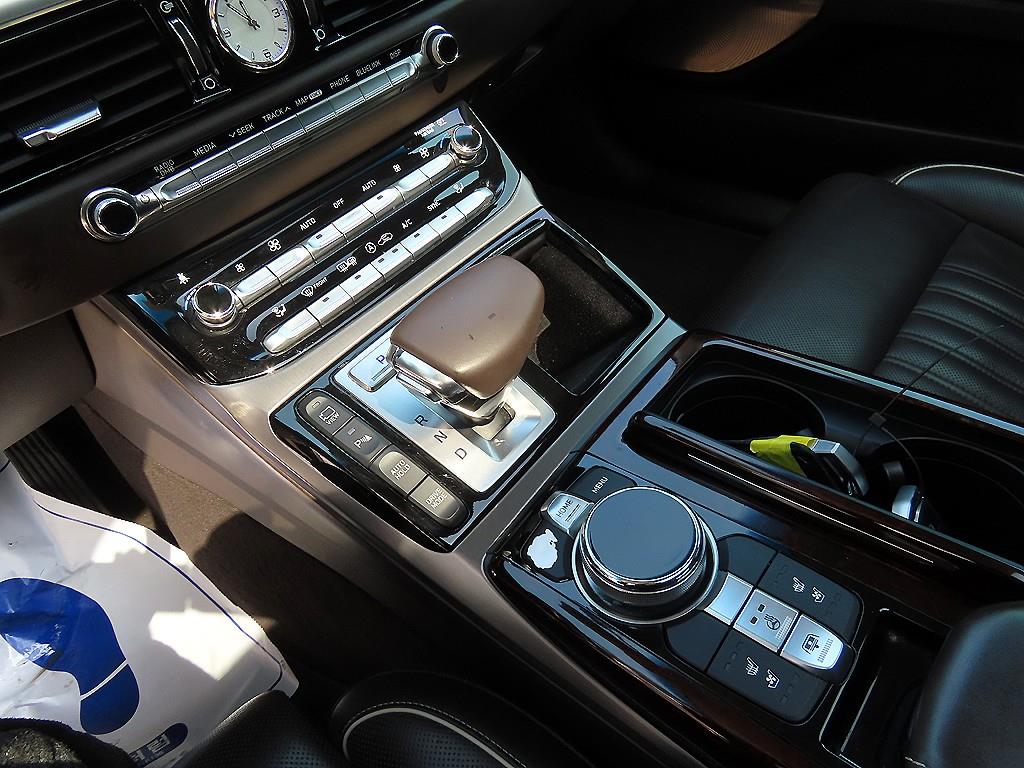 Genesis EQ900 - Vista 11