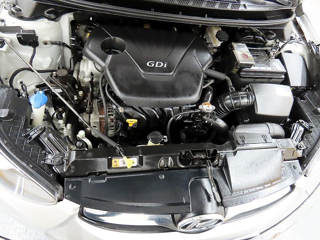 HYUNDAI Avante 2014 Plateado - Importación desde Corea - HF Imports Iquique - Foto 18