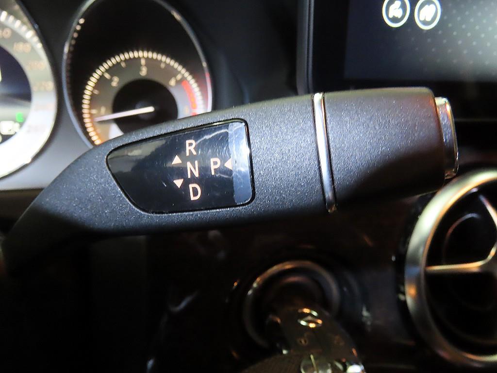 Mercedes Benz GLK Class - Vista 12