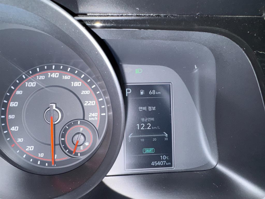 HYUNDAI Avante - Vista 5