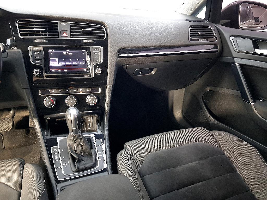 Volkswagen Golf - Vista 10