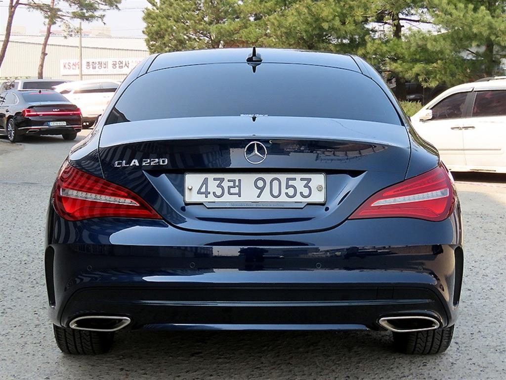 Mercedes Benz CLA Class - Vista 4