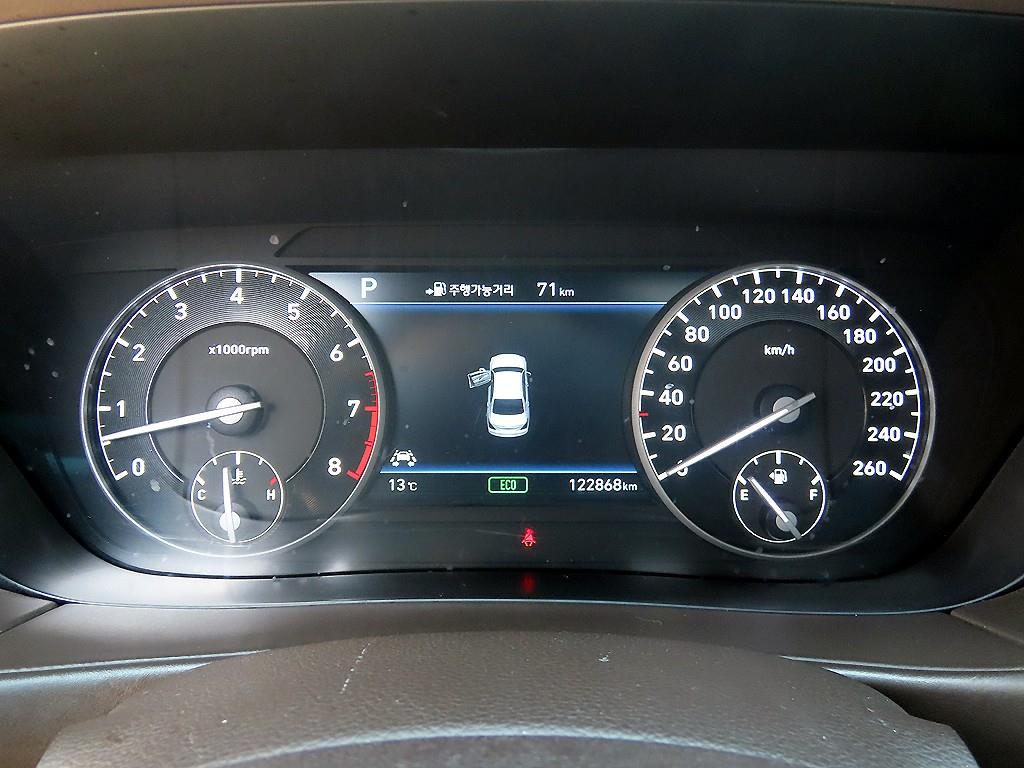 Genesis EQ900 - Vista 9