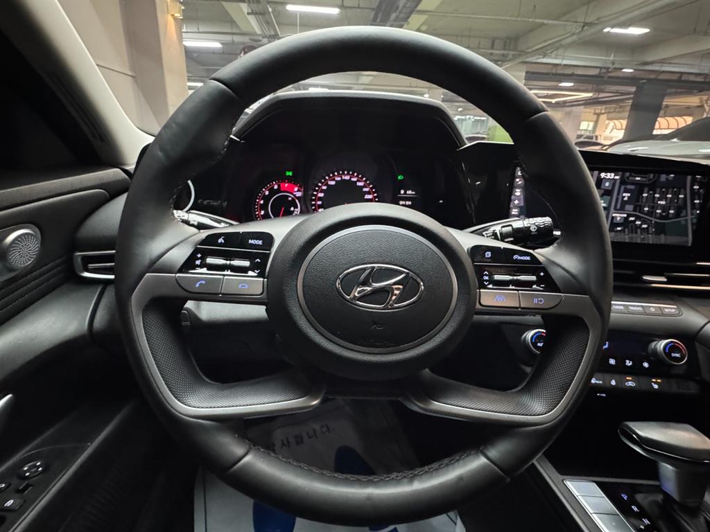 HYUNDAI Avante - Vista 12