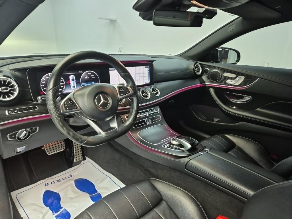 Mercedes Benz E class - Vista 7