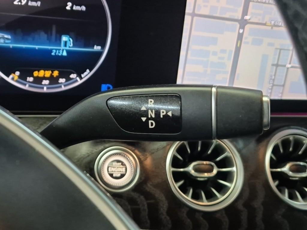 Mercedes Benz E class - Vista 12