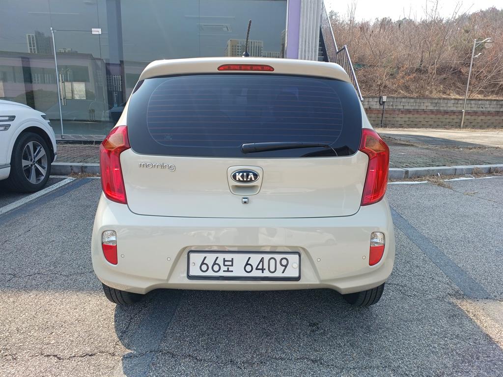 KIA Morning - Vista 6