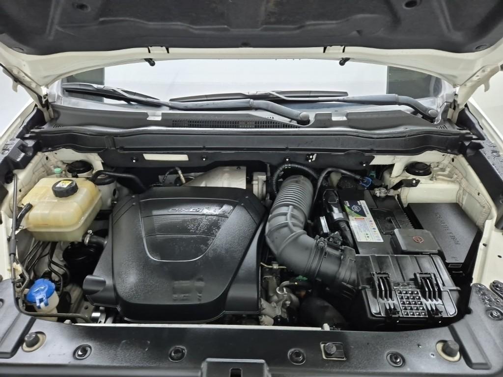 Ssangyong Korando - Vista 5