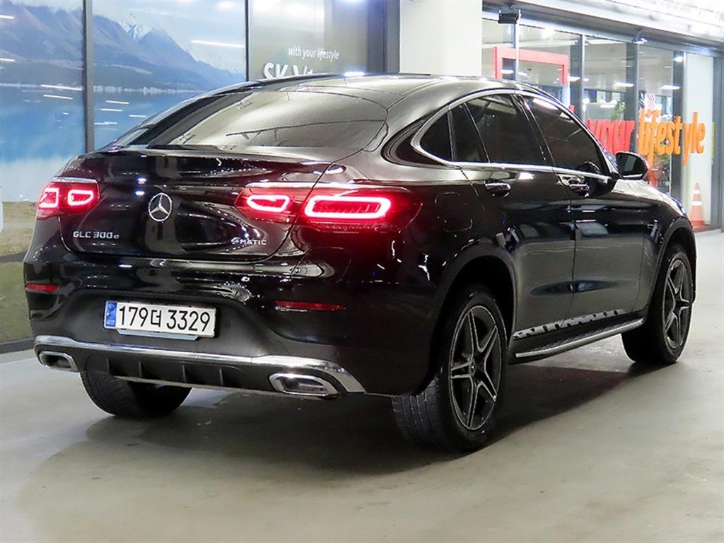 Mercedes Benz GLC Class - Vista 4