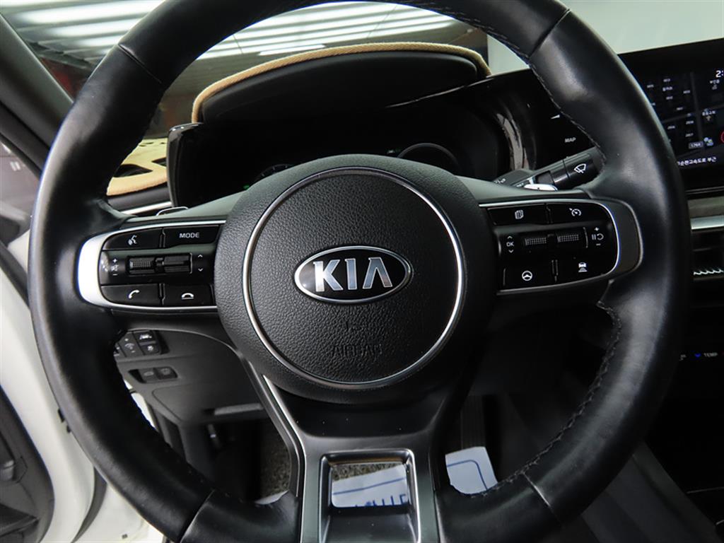 KIA K5 - Vista 8