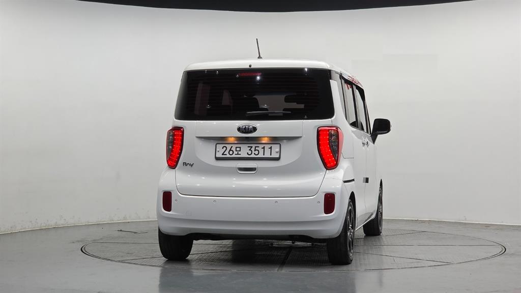KIA Ray - Vista 4