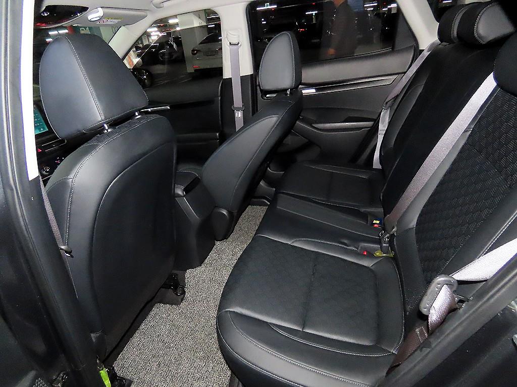 KIA Seltos - Vista 7