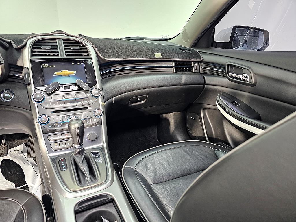 Chevrolet Malibu - Vista 10