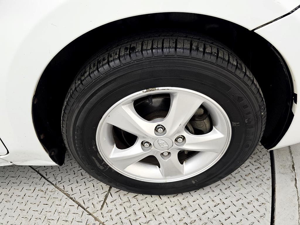 HYUNDAI Accent 2012 Blanco - Importación desde Corea - HF Imports Iquique - Foto 20