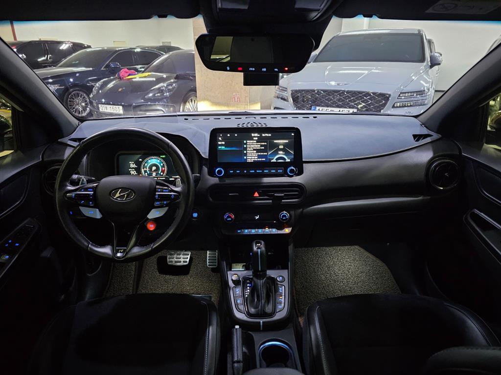 HYUNDAI Kona - Vista 7