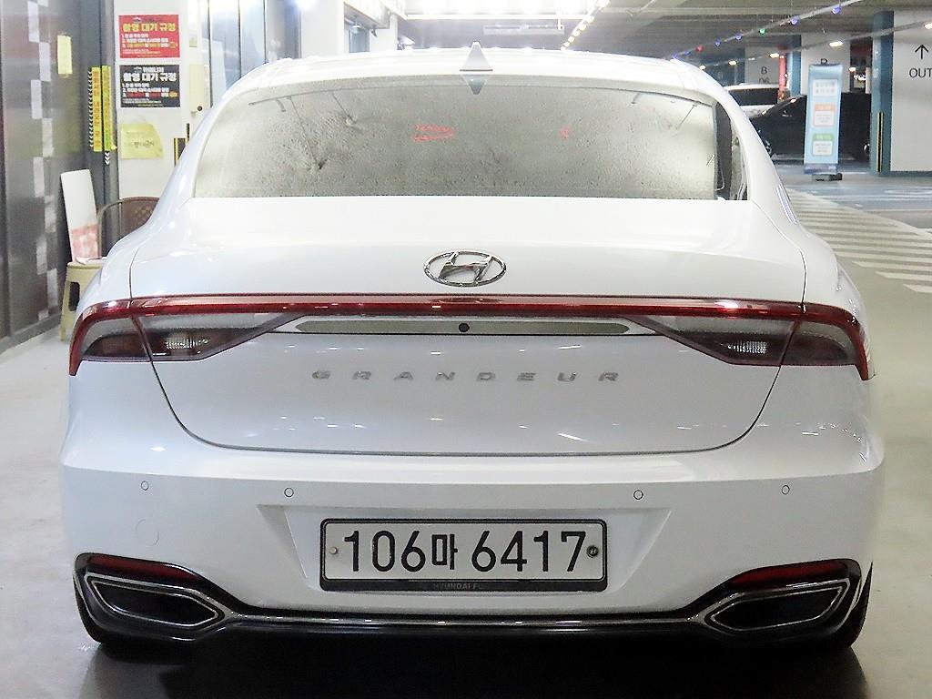 HYUNDAI Grandeur - Vista 5
