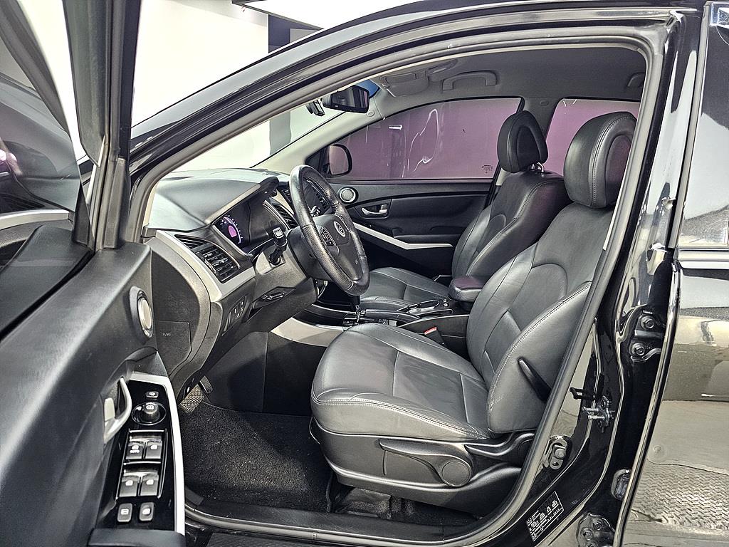 Ssangyong Korando - Vista 8