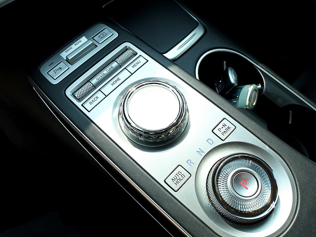 Genesis GV70 2022 Blanco - Importación desde Corea - HF Imports Iquique - Foto 7