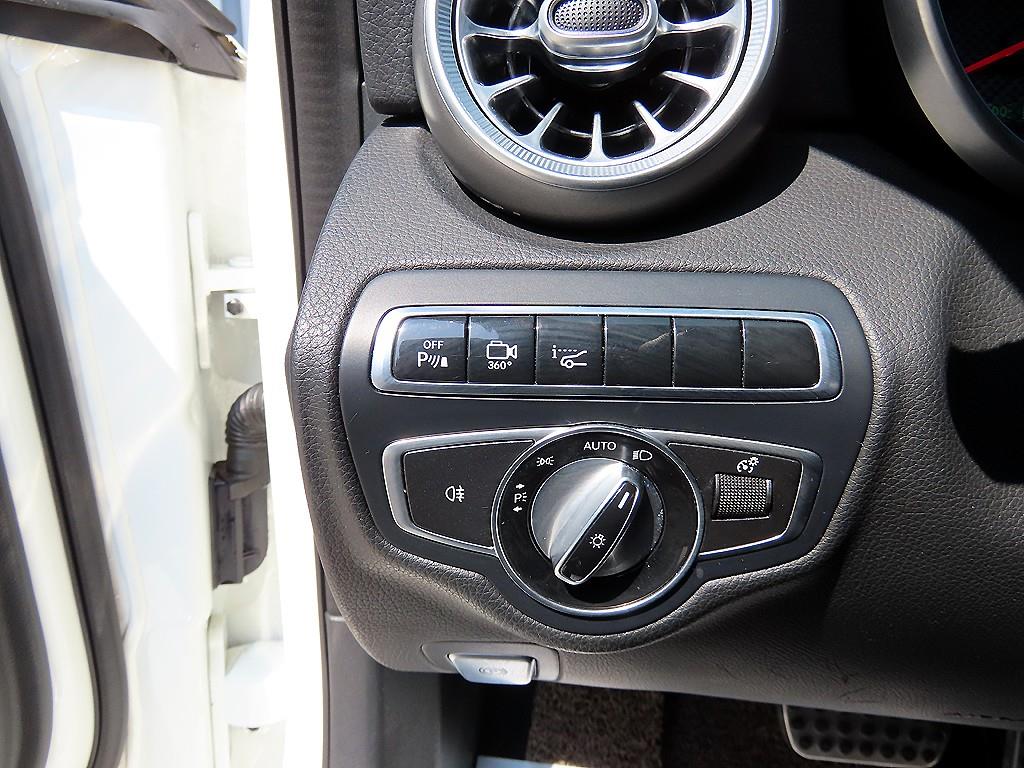 Mercedes Benz C Class - Vista 12