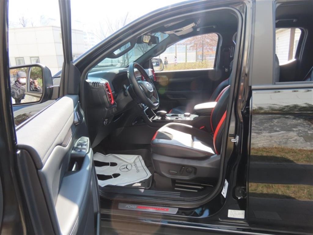 Ford Ranger 2024 Negro - Importación desde Corea - HF Imports Iquique - Foto 13