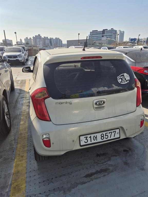 KIA Morning - Vista 4