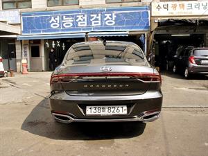 HYUNDAI Grandeur - Vista 6