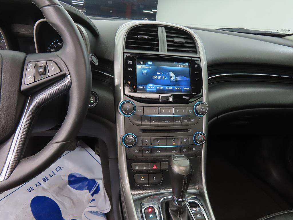 Chevrolet Malibu - Vista 10