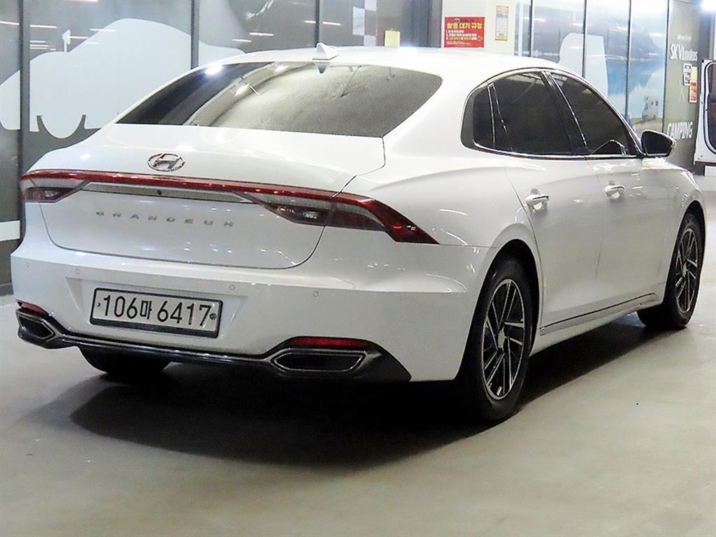 HYUNDAI Grandeur - Vista 4