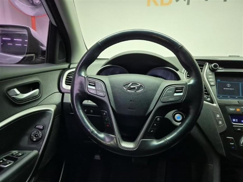 HYUNDAI Santa Fe - Vista 9