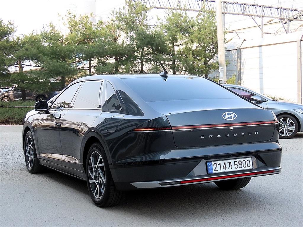 HYUNDAI Grandeur - Vista 4