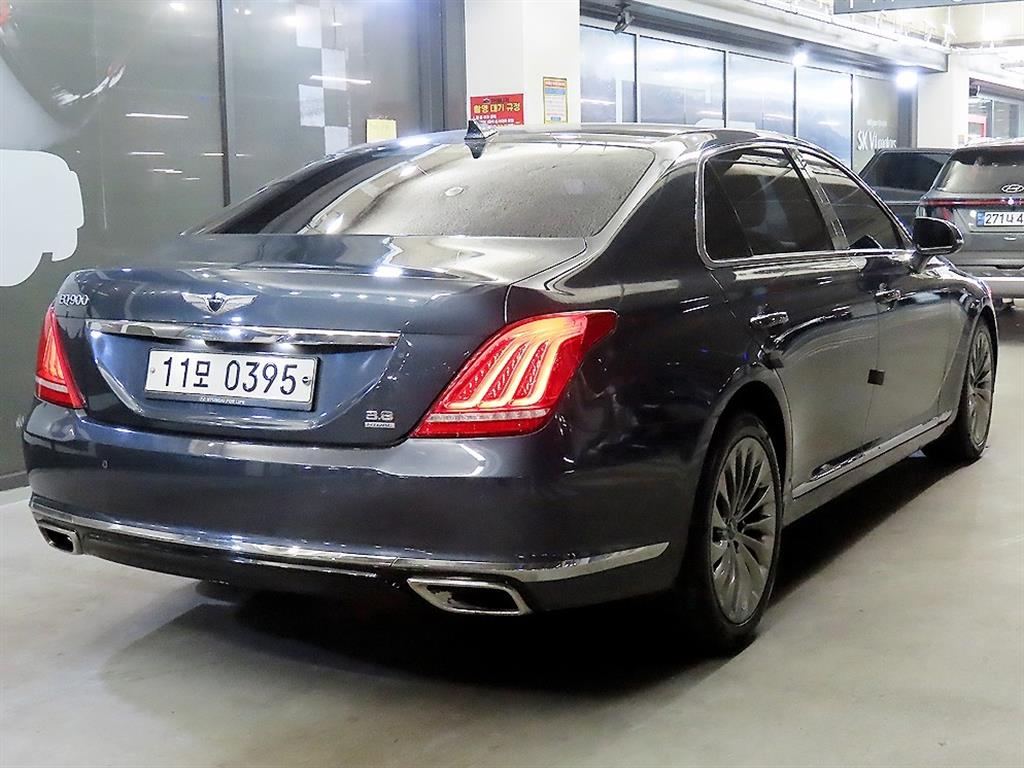 Genesis EQ900 - Vista 4