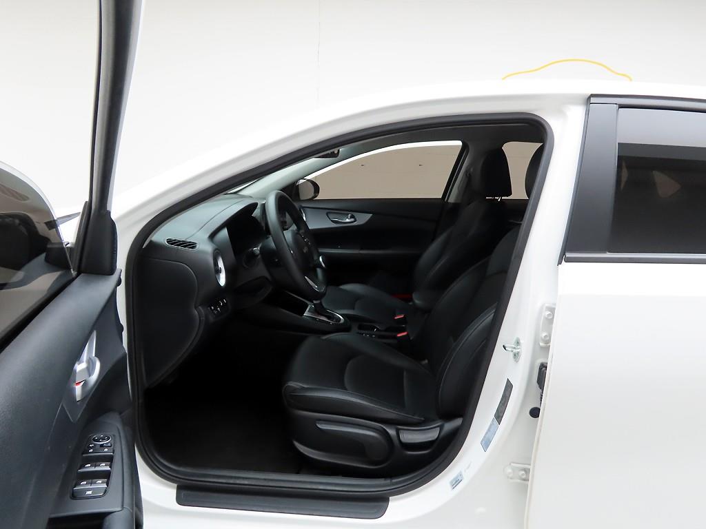 KIA K3 2022 Blanco - Importación desde Corea - HF Imports Iquique - Foto 14