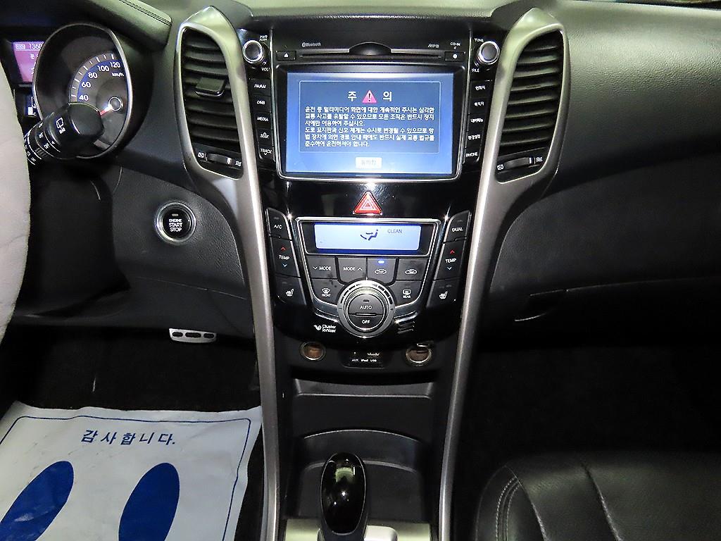 HYUNDAI i30 - Vista 11