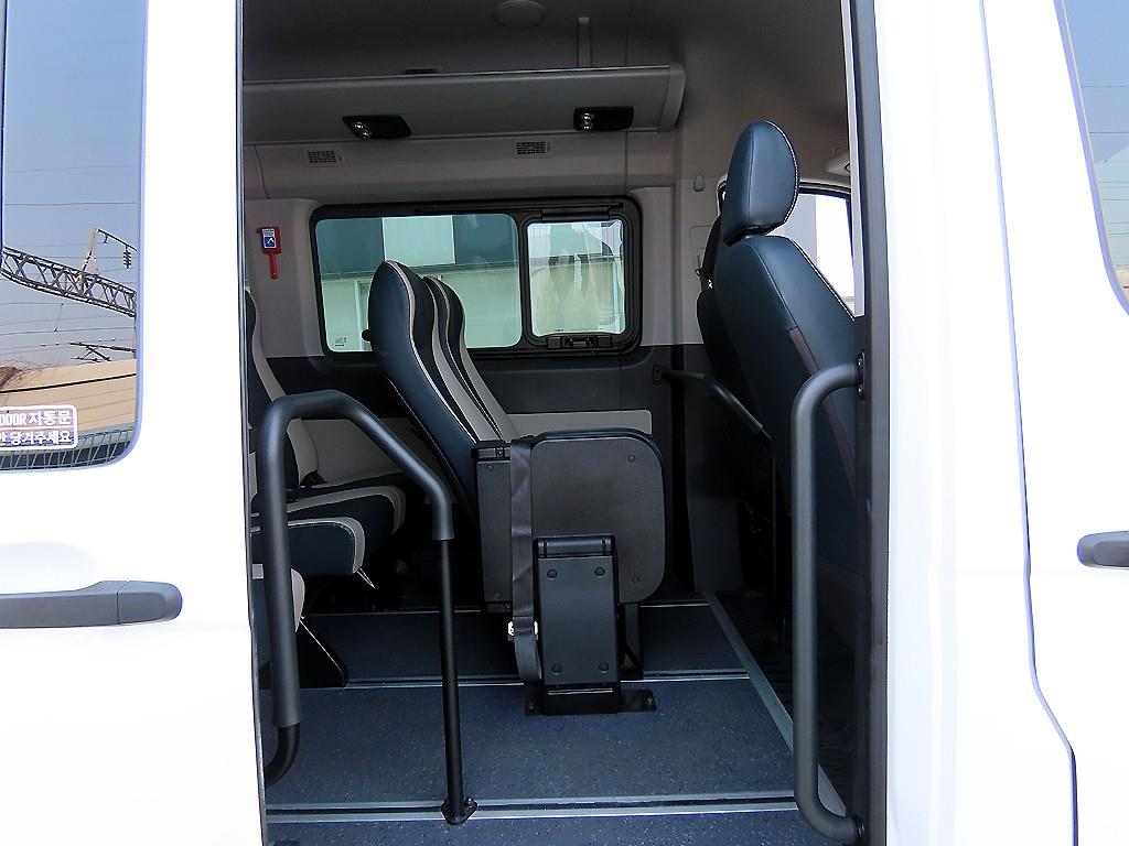 HYUNDAI Solati - Vista 6