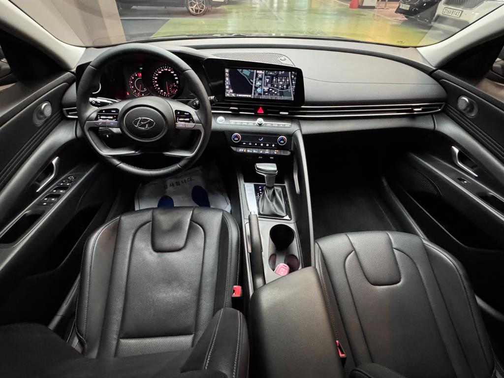 HYUNDAI Avante - Vista 7