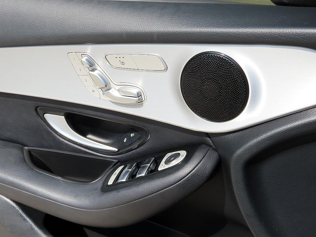 Mercedes Benz GLC Class - Vista 11