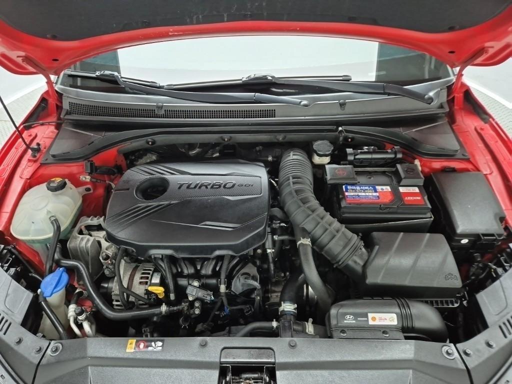 HYUNDAI Veloster - Vista 5