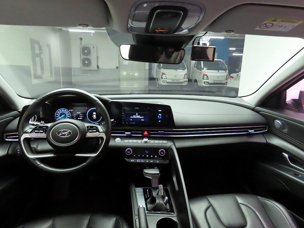 HYUNDAI Avante - Vista 8