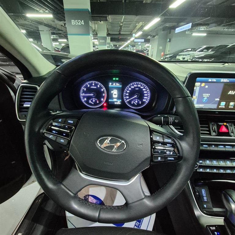 HYUNDAI Grandeur - Vista 5