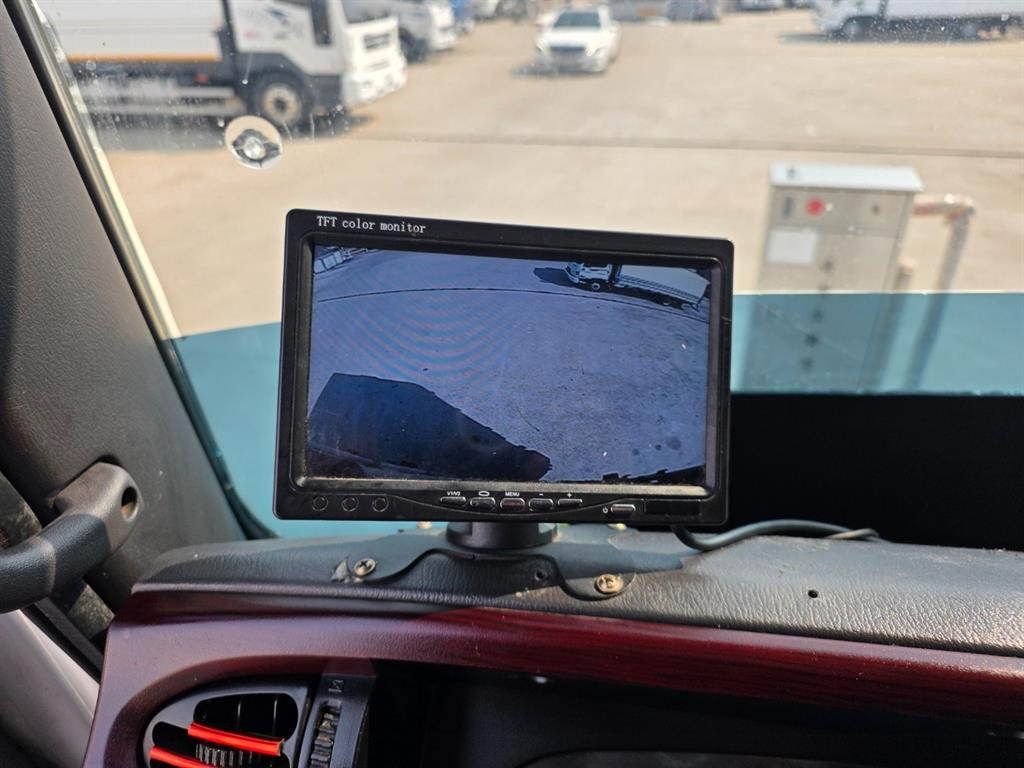 medium and large cargo truck 2014 Blanco - Importación desde Corea - HF Imports Iquique - Foto 18