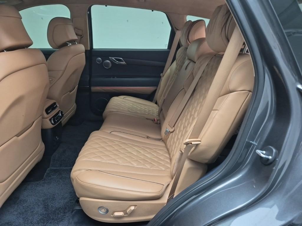 Genesis GV80 - Vista 12