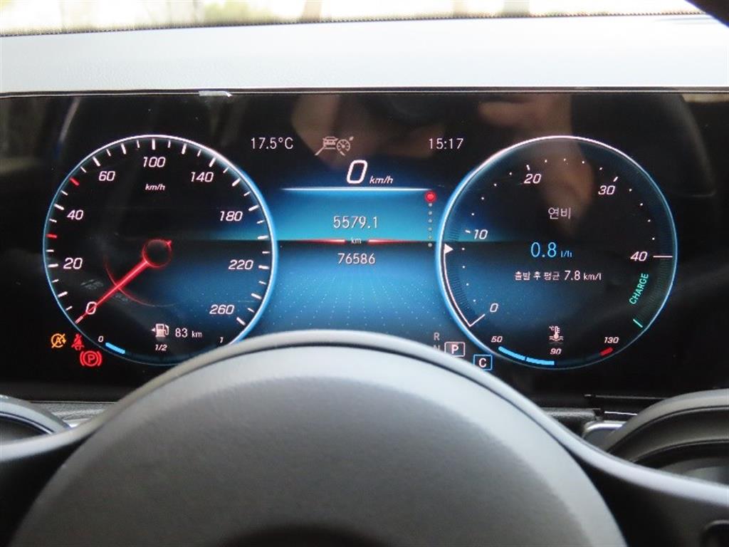 Mercedes Benz GLB Class - Vista 9