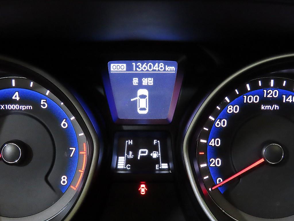 HYUNDAI i30 - Vista 9