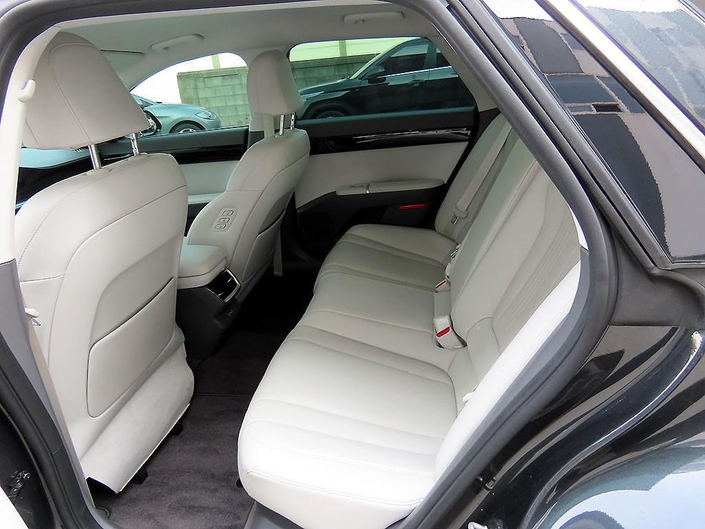 HYUNDAI Grandeur - Vista 7