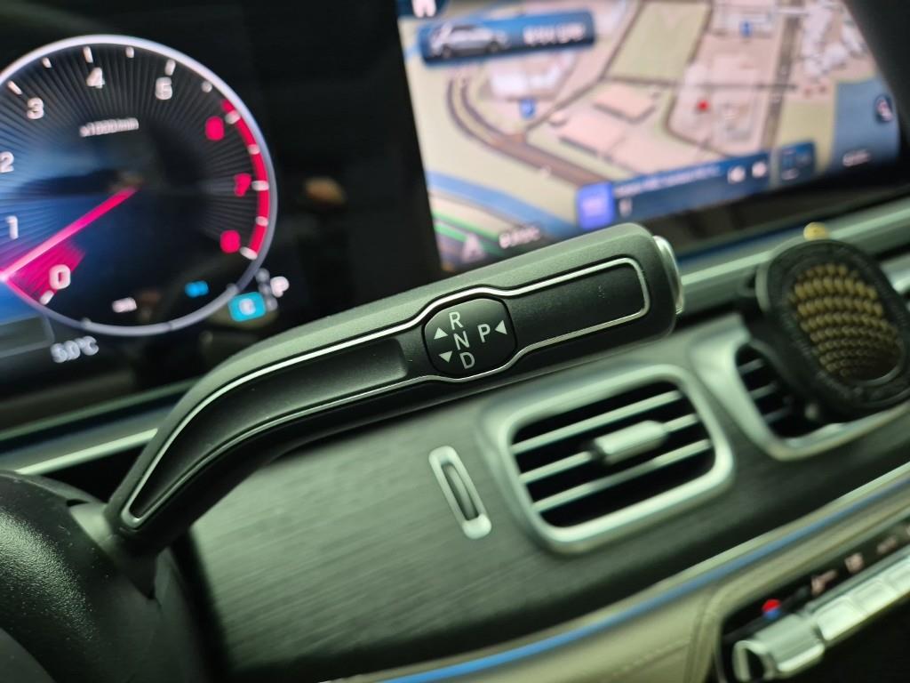 Mercedes Benz GLE Class - Vista 8