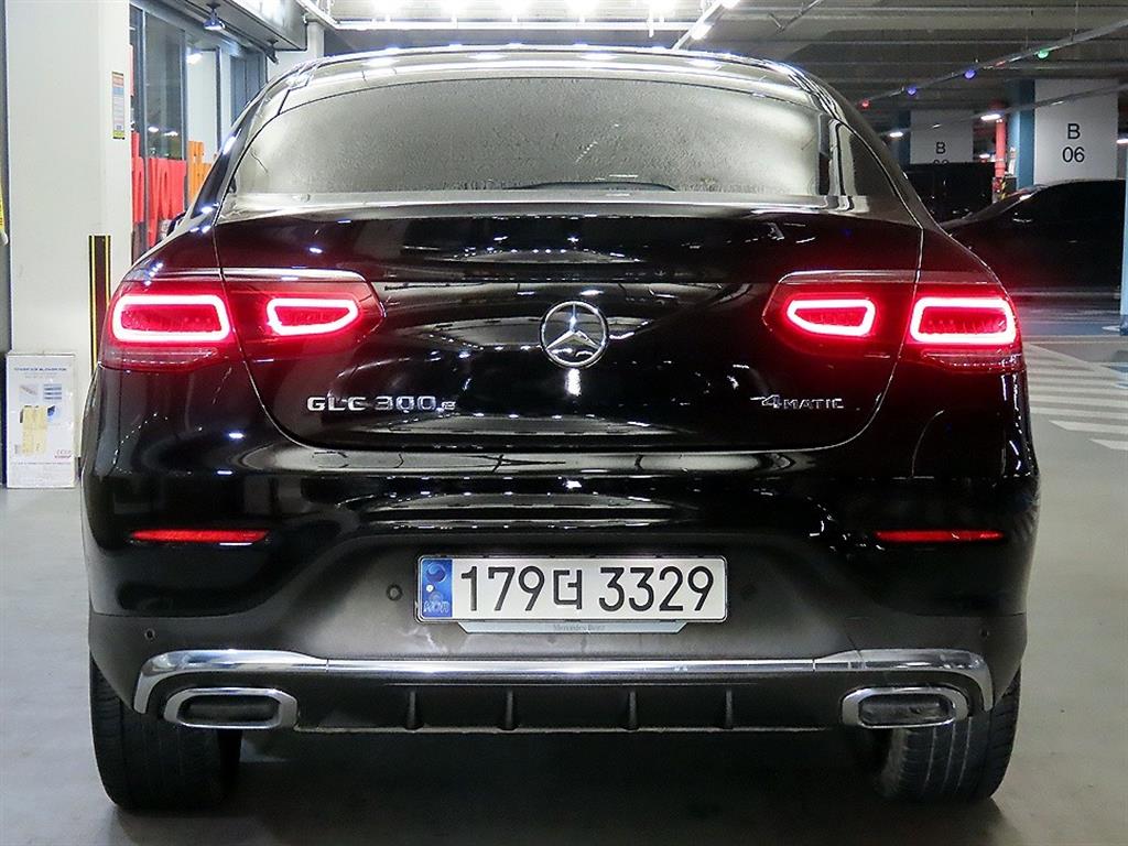 Mercedes Benz GLC Class - Vista 5