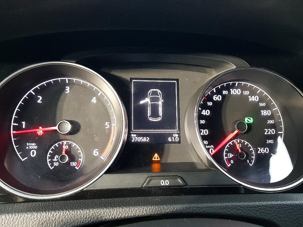 Volkswagen Golf - Vista 7