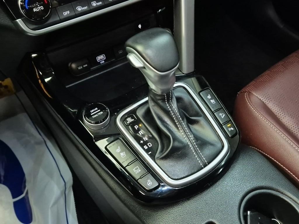 KIA Seltos - Vista 8