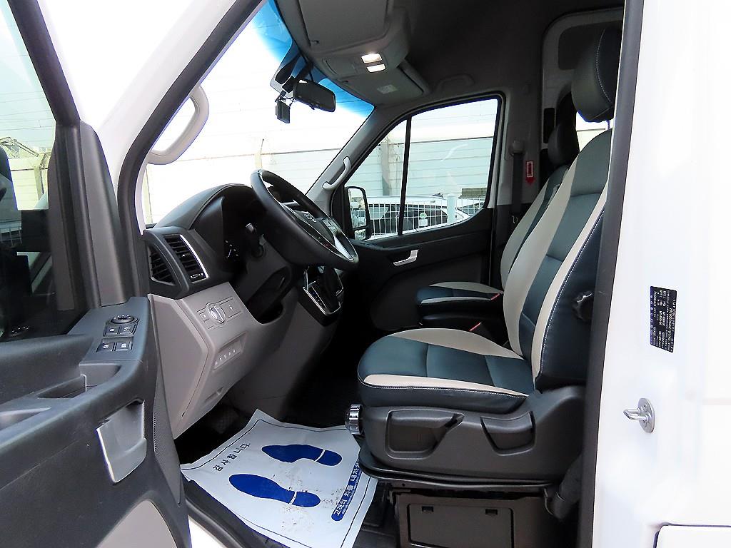 HYUNDAI Solati - Vista 5